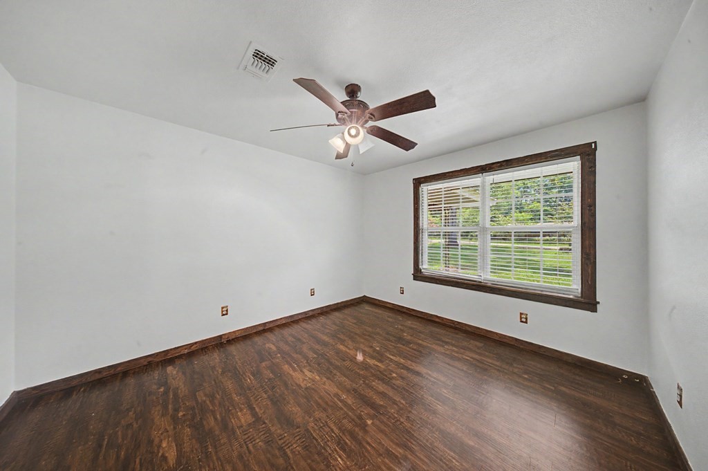 508 Miller Street Broaddus, TX 75929 - Photo 15 of 17