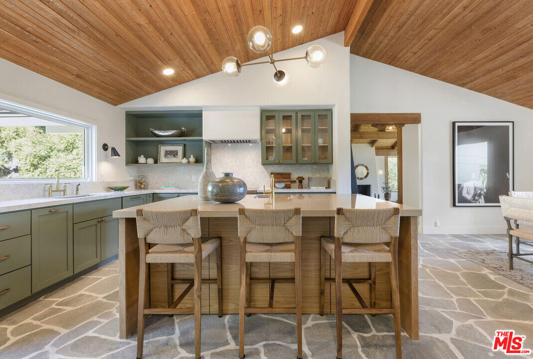 545 Del Oro Drive Ojai, CA 93023 - Photo 15 of 67 15