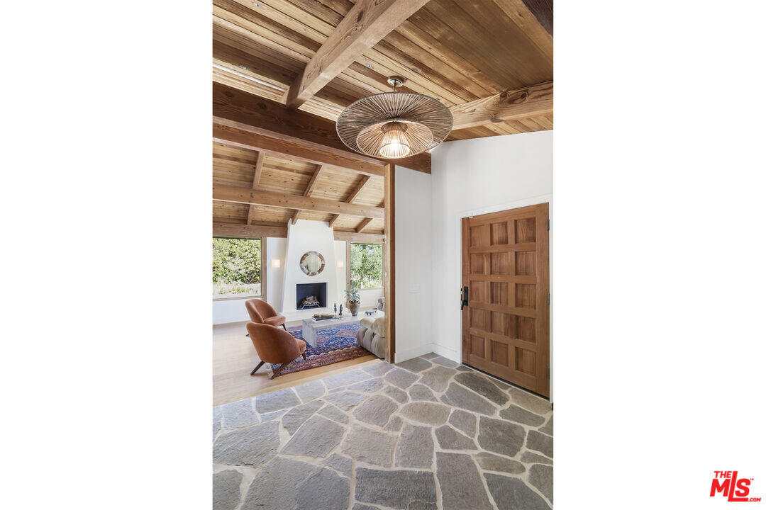 545 Del Oro Drive Ojai, CA 93023 - Photo 7 of 67 a living room with furniture and a large window