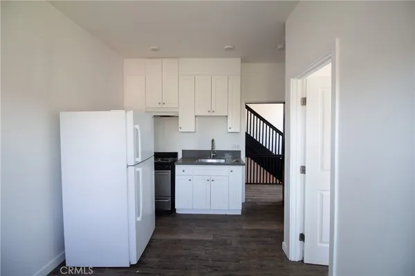 $1,800 | 1112 Elden Avenue, Unit 29, Los Angeles, CA 90006