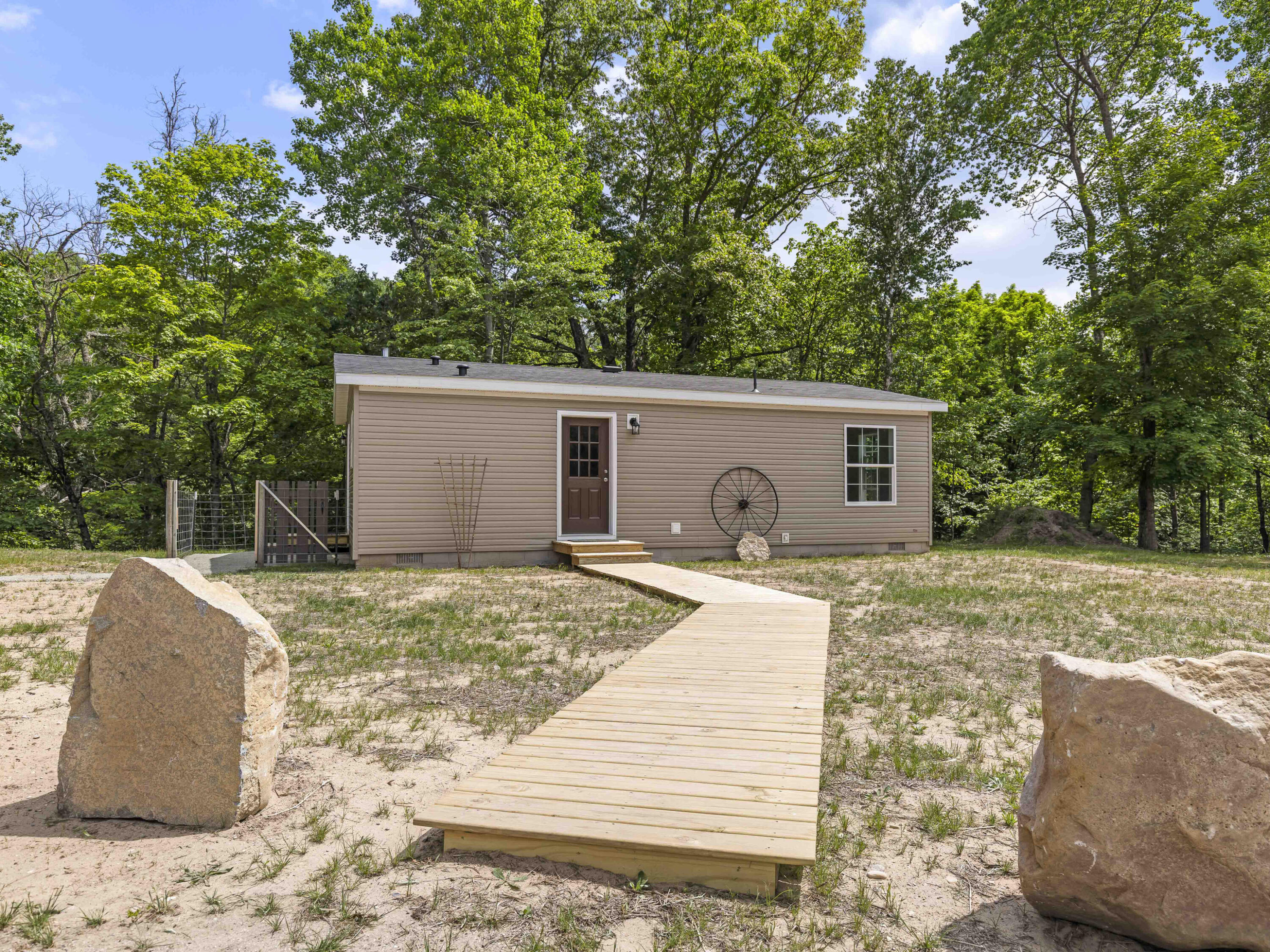 8761 West 48 Road Cadillac, MI 49601 - Photo 3 of 32 0S5A0474