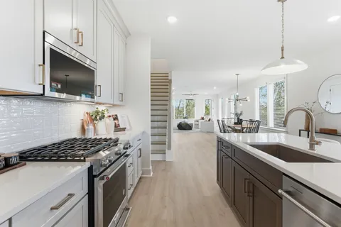 $647,000 | 669 B Westboro Drive, Nashville, TN 37209