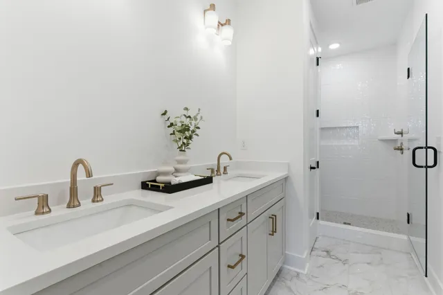 $650,000 | 669 B Westboro Drive, Nashville, TN 37209