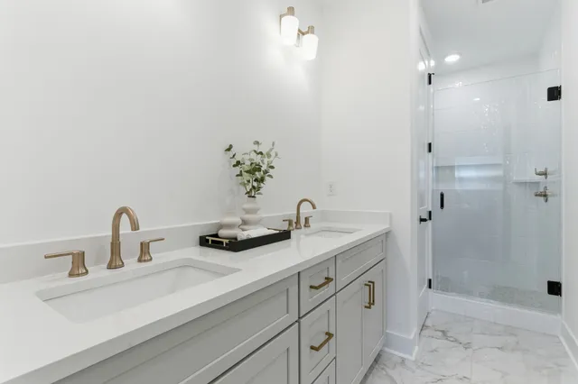 $650,000 | 669 B Westboro Drive, Nashville, TN 37209