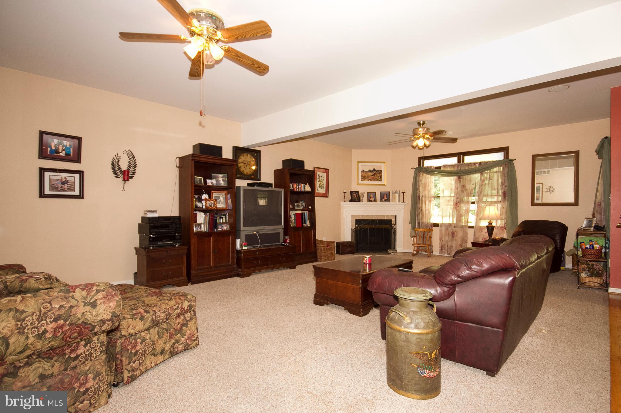 14514 Misty Valley Road Phoenix, MD 21131 - Photo 9 of 26 Family Room