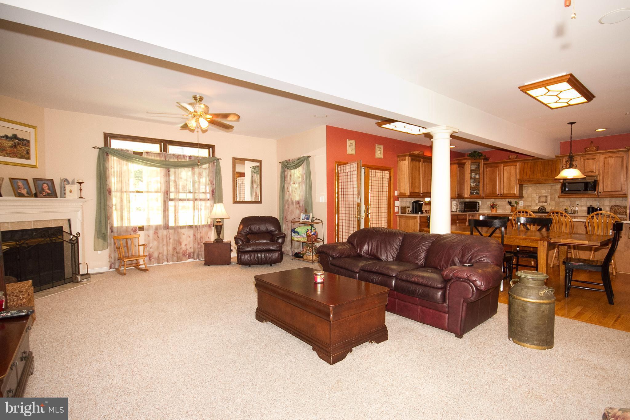 14514 Misty Valley Road Phoenix, MD 21131 - Photo 10 of 26 Family Room