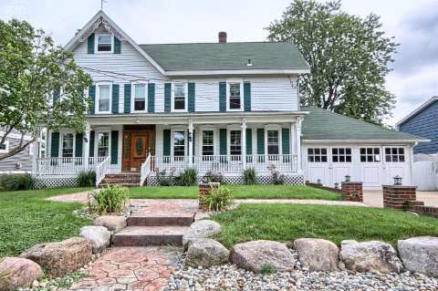 12041 Torrey Road Fenton, MI 48430 - Photo 2 of 27 20452695-1.JPG
