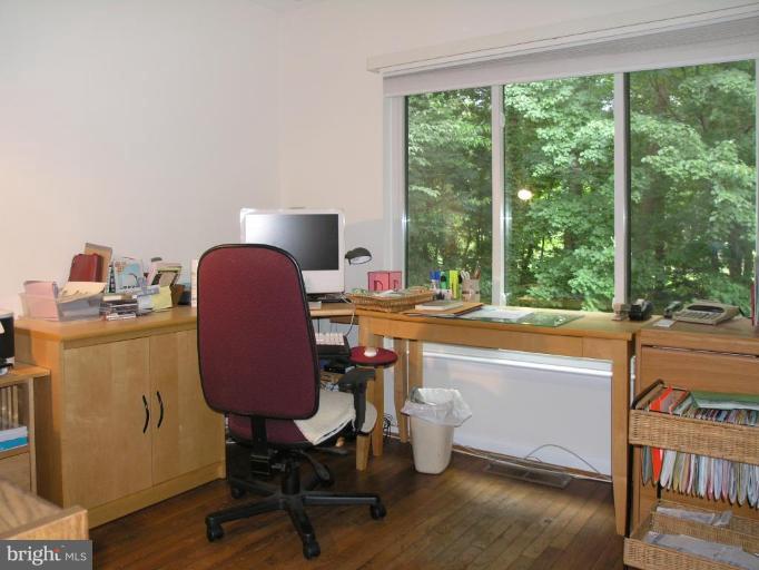2049 Golf Course Drive Reston, VA 20191 - Photo 20 of 30 Bedroom #3