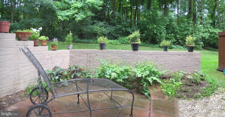 2049 Golf Course Drive Reston, VA 20191 - Photo 24 of 30 Patio
