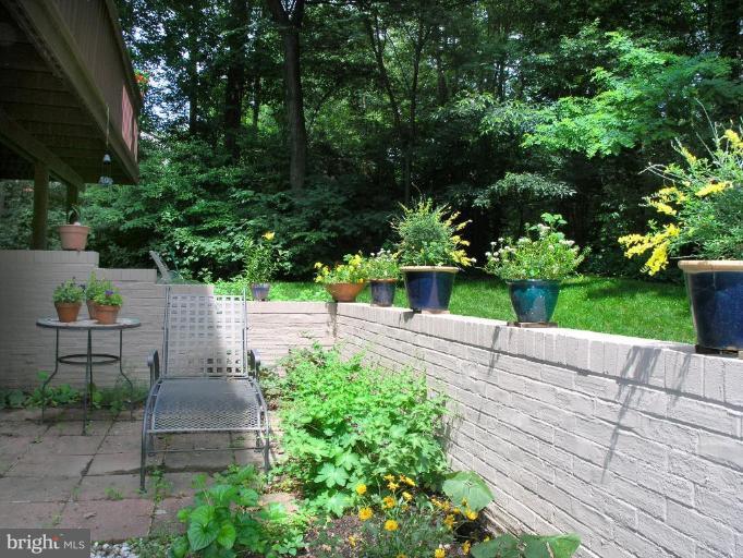 2049 Golf Course Drive Reston, VA 20191 - Photo 25 of 30 Patio 2