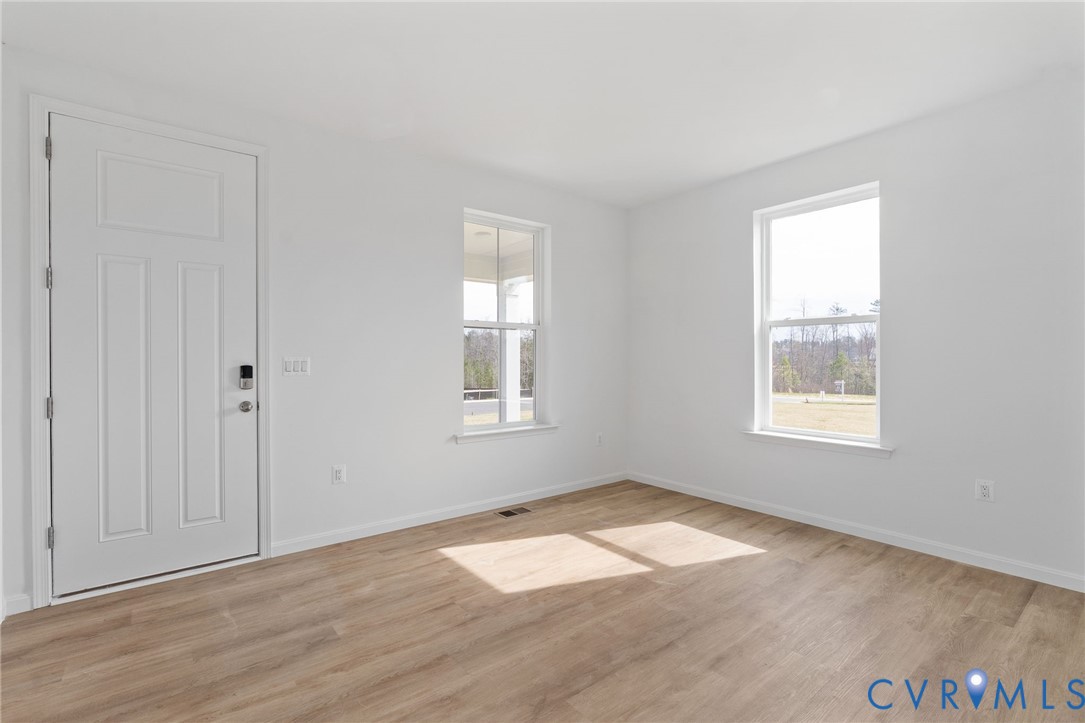 306 Kennington Road Aylett, VA 23009 - Photo 5 of 55