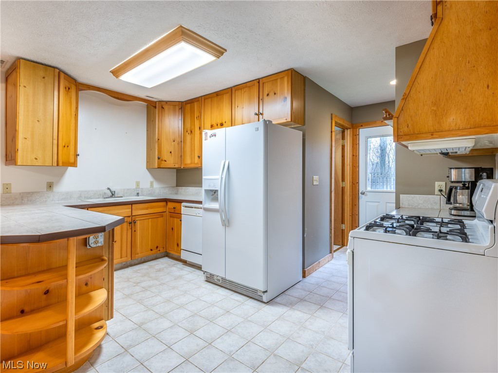 7291 Center Road Valley City, OH 44280 - Photo 9 of 35 Gallery Image 9