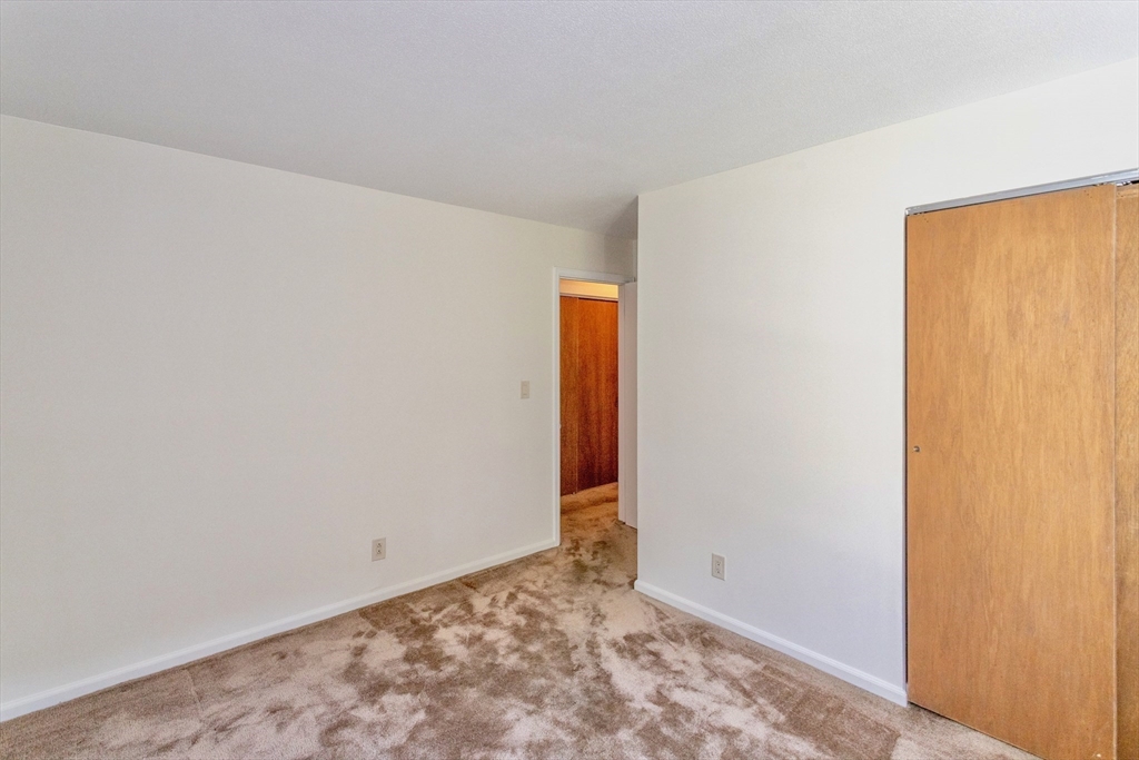 324 Russell Road, Unit 204 Westfield, MA 01085 - Photo 13 of 30