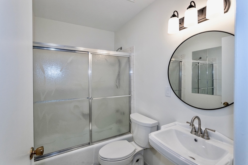 324 Russell Road, Unit 204 Westfield, MA 01085 - Photo 18 of 30