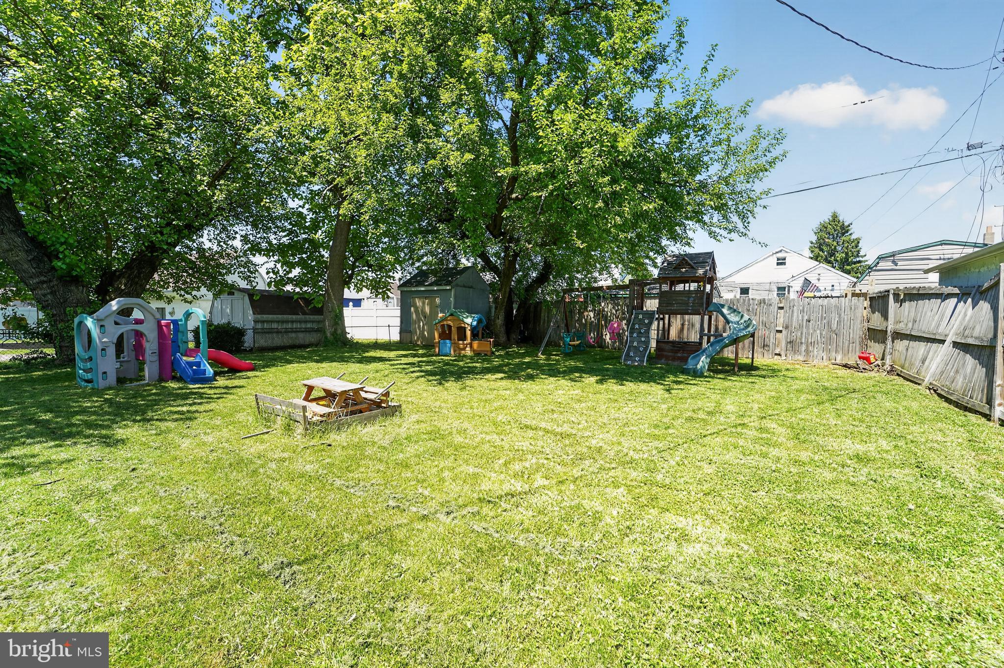 217 Pinewood Road Dundalk, MD 21222 - Photo 36 of 39