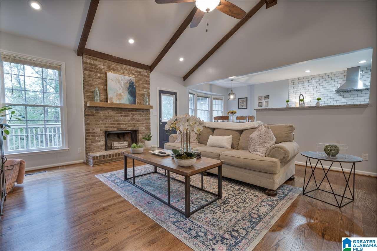 5184 Colonial Park Road Birmingham, AL 35242 - Photo 3 of 32