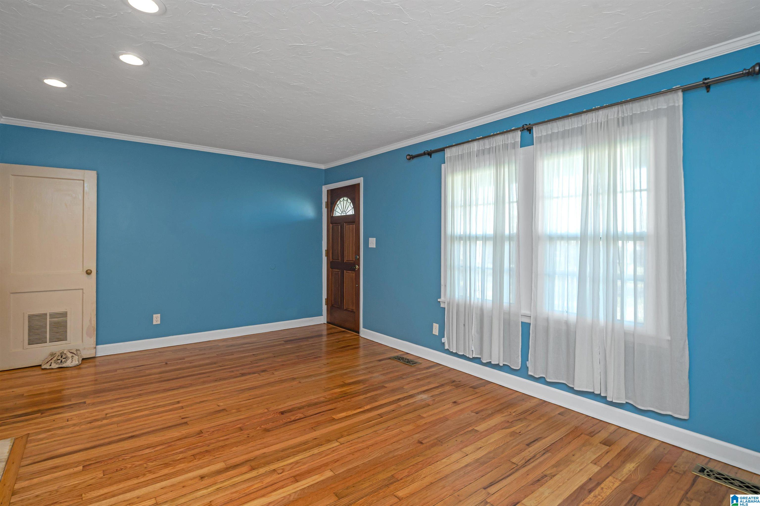 415 East Coffee Street Talladega, AL 35160 - Photo 6 of 42
