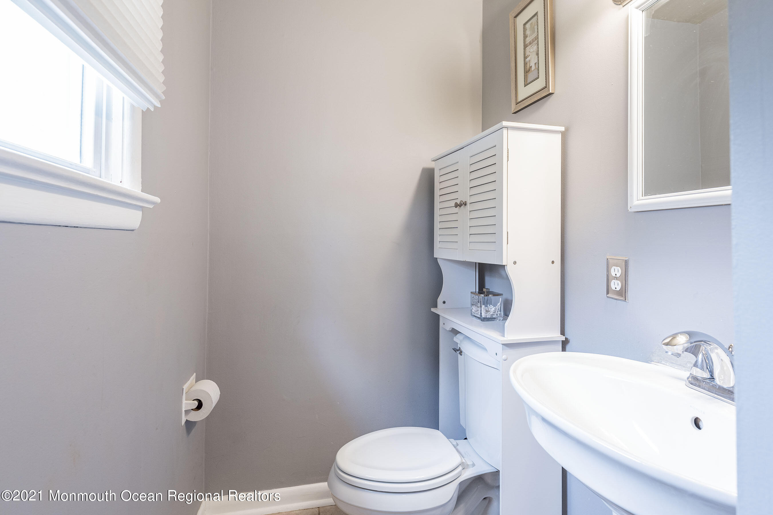 2 Westfield Road East Windsor, NJ 08520 - Photo 19 of 30 Lavatory3