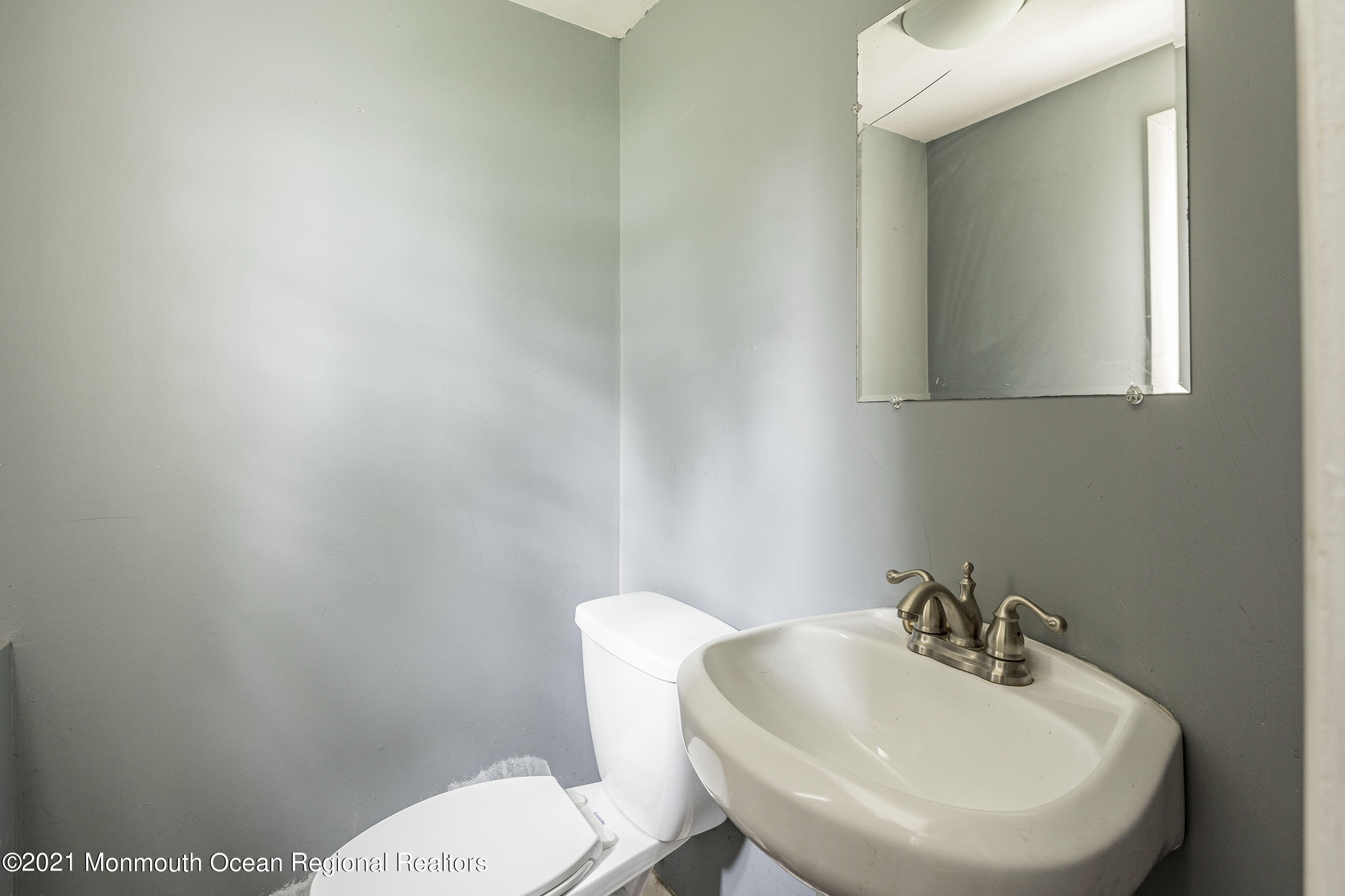 2 Westfield Road East Windsor, NJ 08520 - Photo 22 of 30 Lavatory2