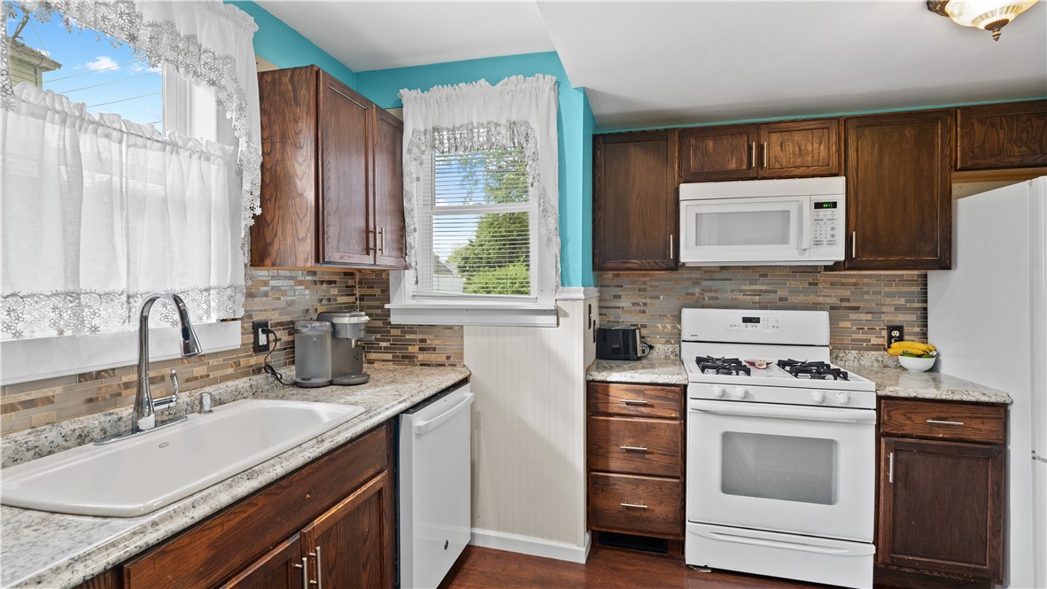 427 Elm Street Warwick, RI 02888 - Photo 19 of 36