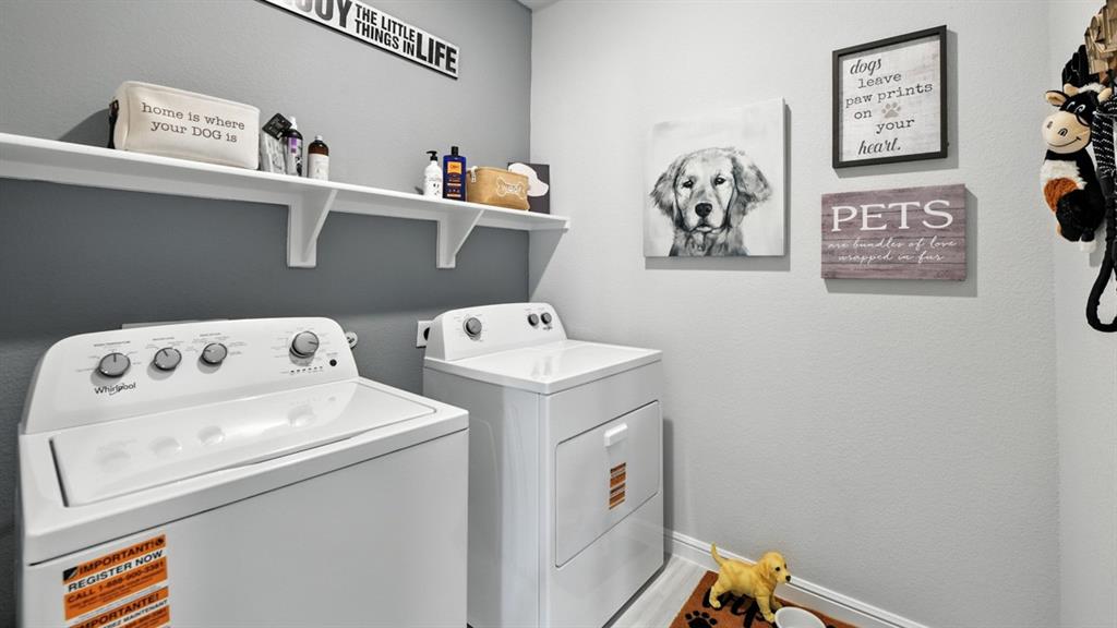 557 Pendleton Avenue Keene, TX 76059 - Photo 27 of 32 a utility room with dryer and washer