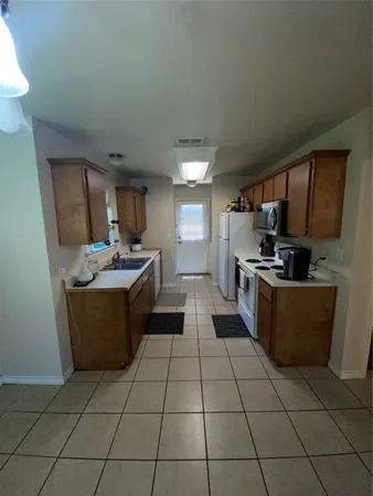 $1,500 | 150 Sendero Drive, Huntsville, TX 77340