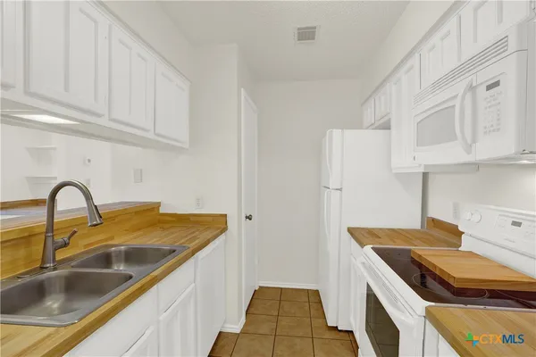 $199,900 | 1202 Thorpe Lane, Unit 701, San Marcos, TX 78666
