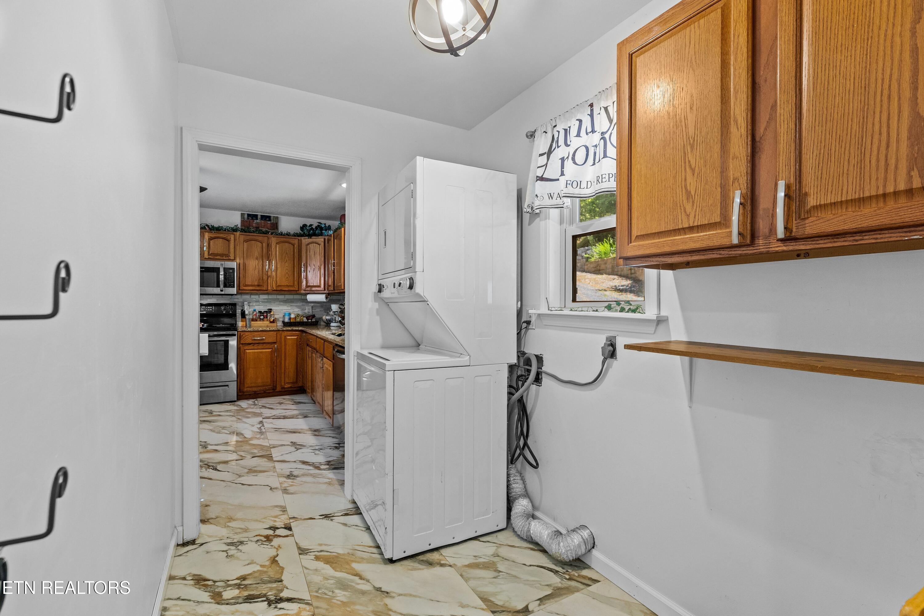 2759 Wildwood Road Dandridge, TN 37725 - Photo 14 of 48 014-2759WildwoodRoad-Dandridge-TN-37725-