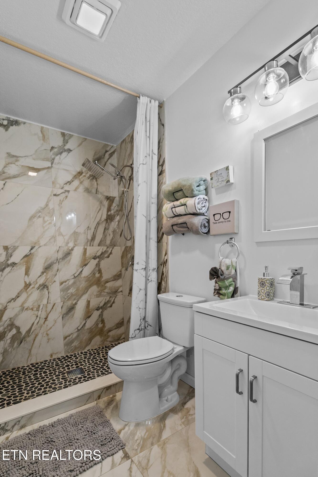 2759 Wildwood Road Dandridge, TN 37725 - Photo 20 of 48 020-2759WildwoodRoad-Dandridge-TN-37725-