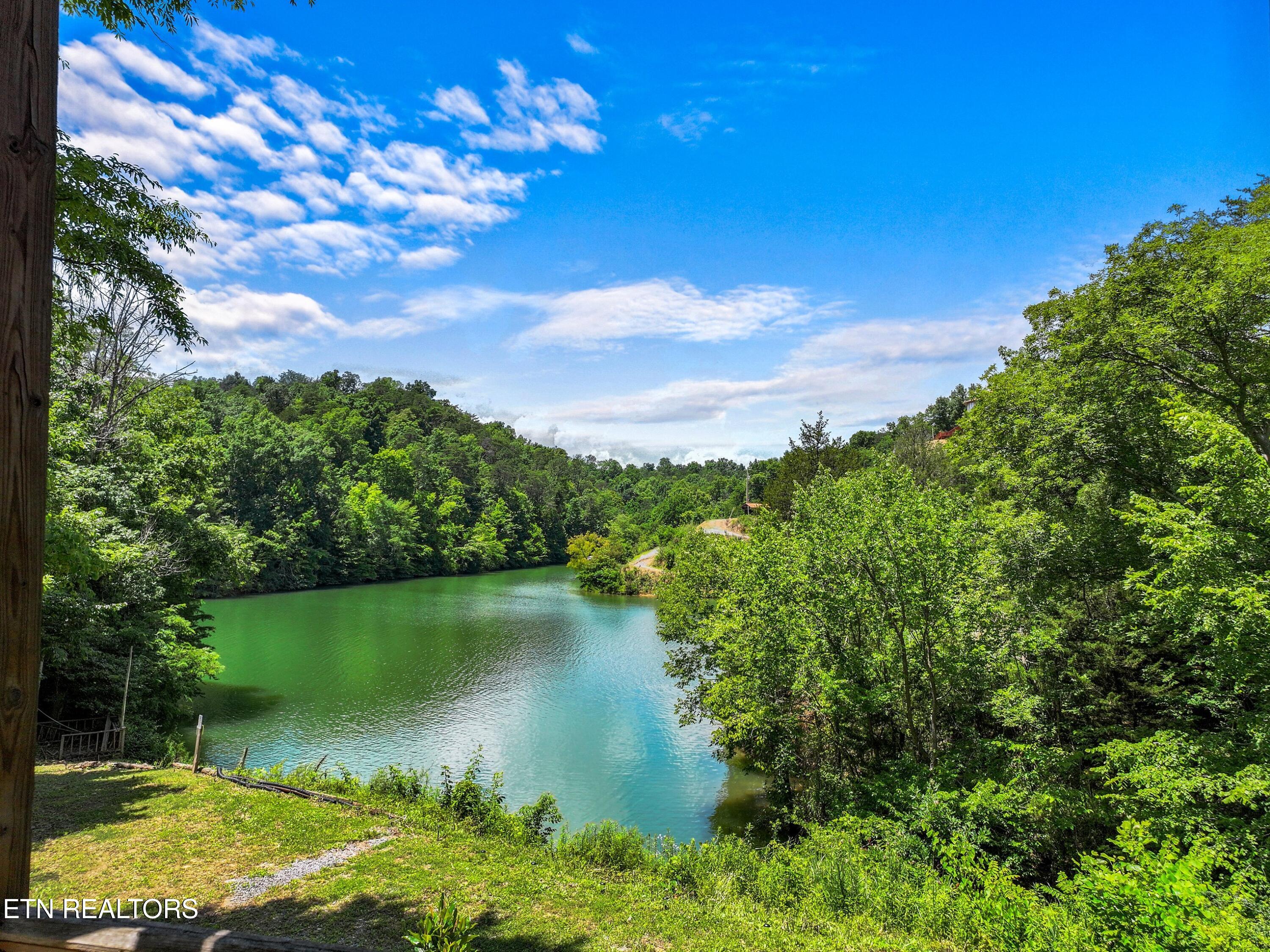 2759 Wildwood Road Dandridge, TN 37725 - Photo 38 of 48 038-2759WildwoodRoad-Dandridge-TN-37725-