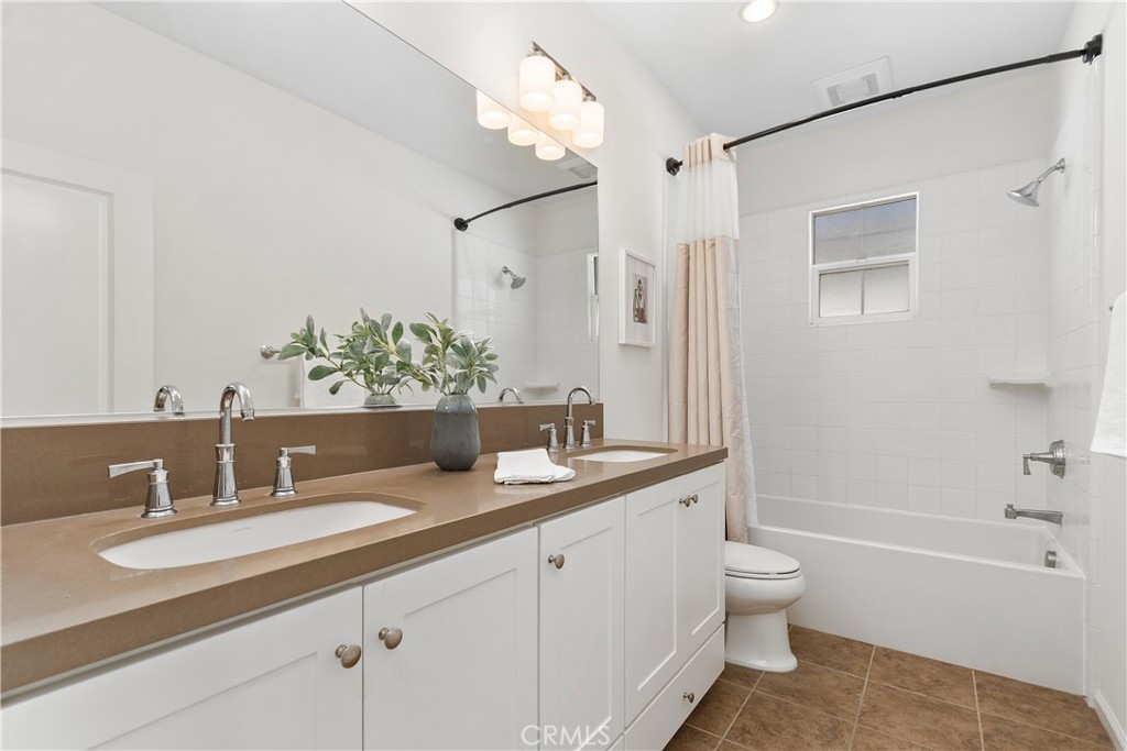 275 Rodeo, Unit 8 Irvine, CA 92602 - Photo 23 of 31