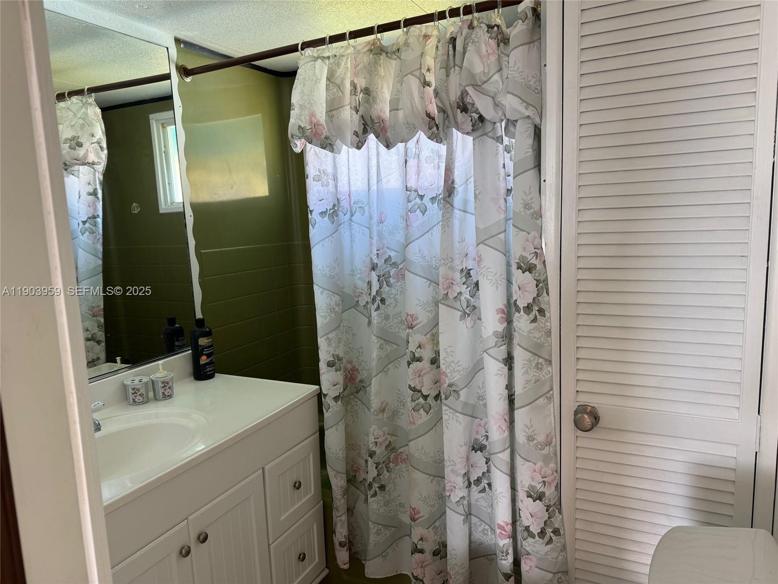 900 Morris Avenue Key Largo, FL 33037 - Photo 8 of 13