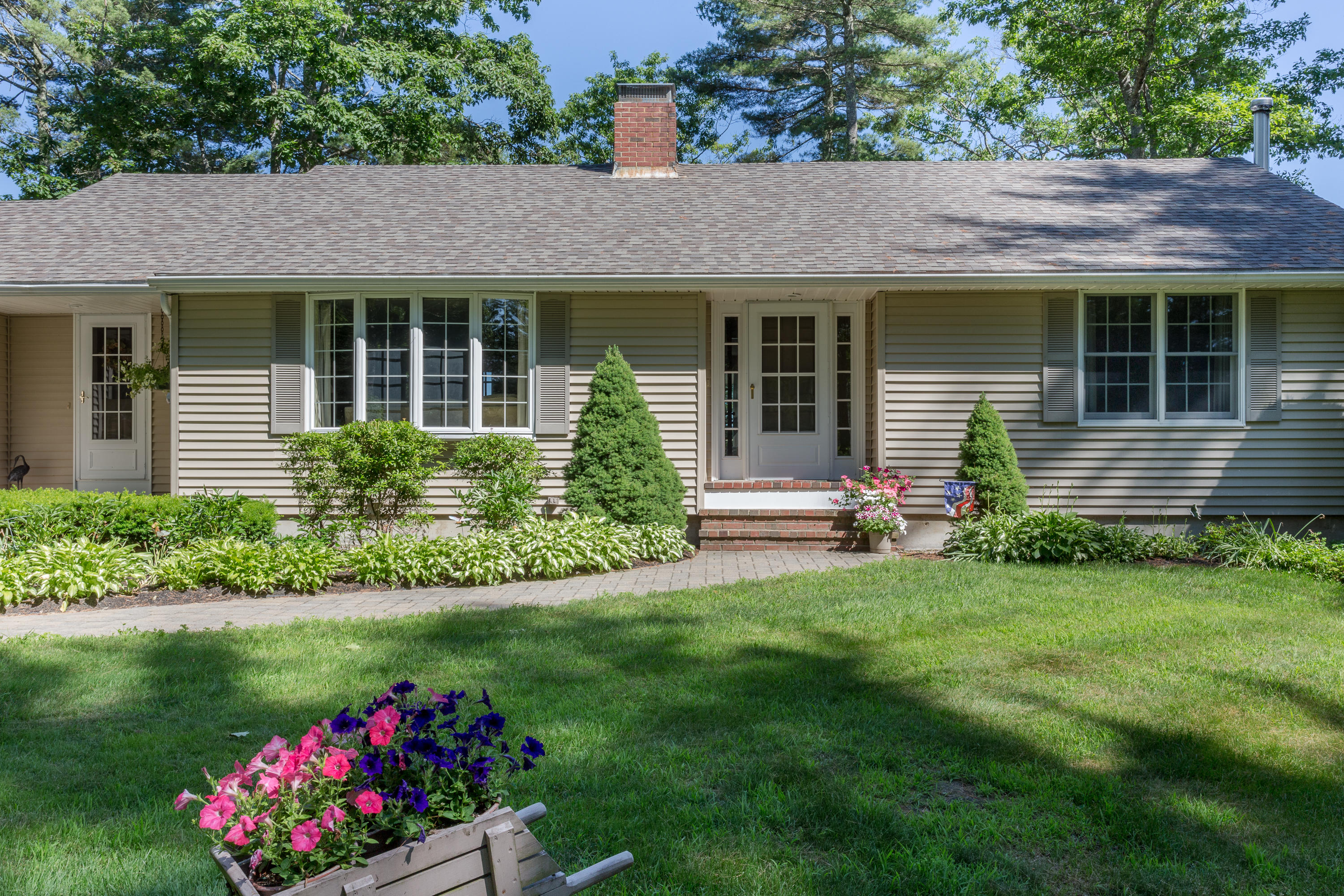 216 Youngs Point Road Wiscasset, ME 04578 - Photo 5 of 37 03-216YoungsPointRd-Wiscasset-KS