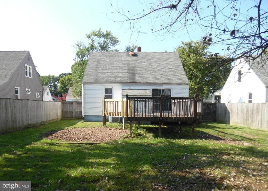 1727 Burnham Road Baltimore, MD 21222 - Photo 11 of 11 Exterior (Rear)