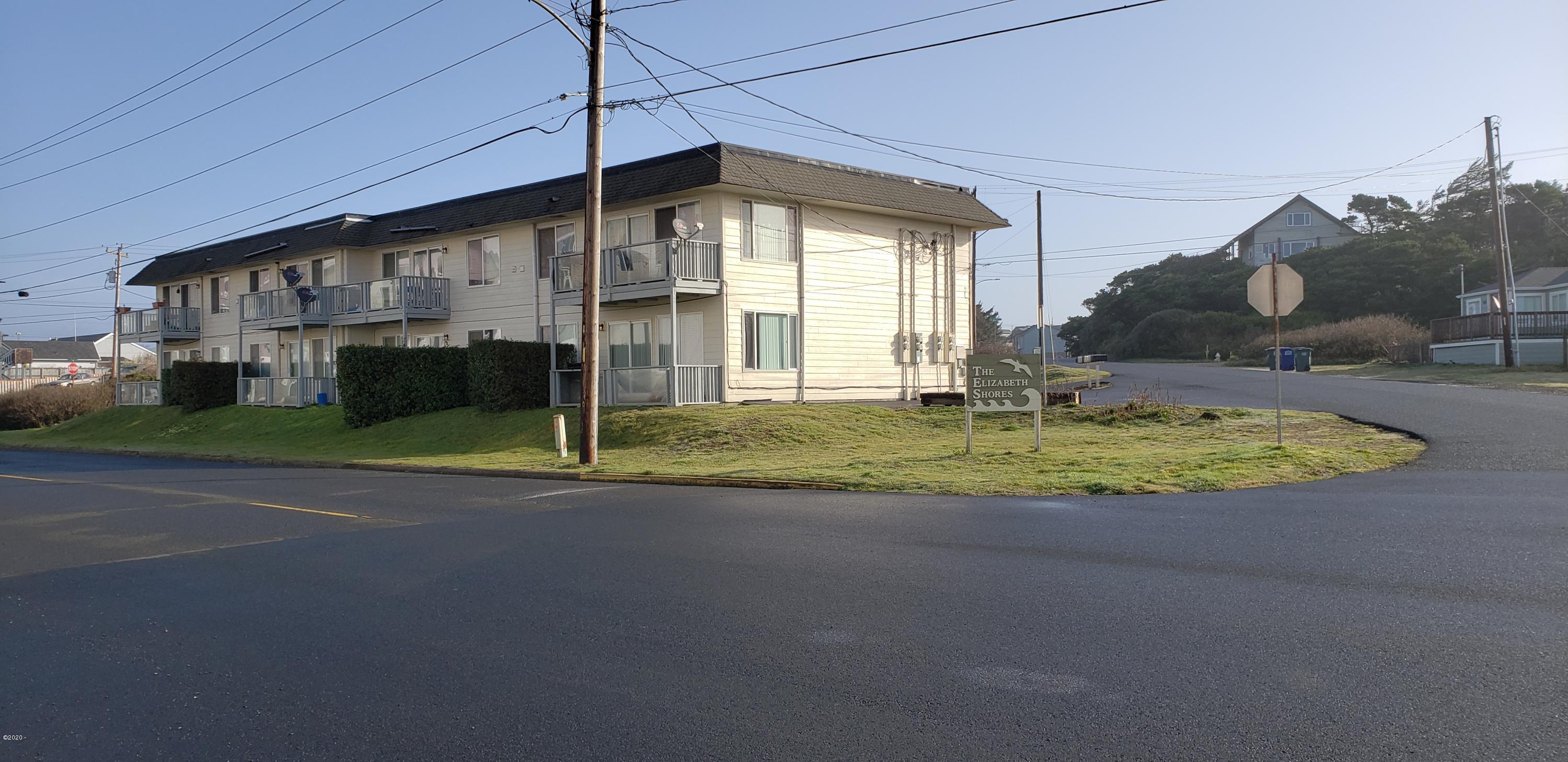338 Southwest Woods Street Newport, OR 97365 - Photo 6 of 20 Corner view with cross streets