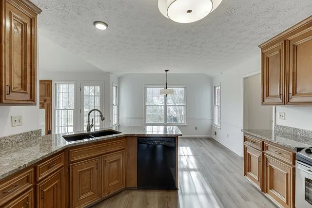 $389,900 | 3010 Ashdowne Court, Snellville, GA 30078