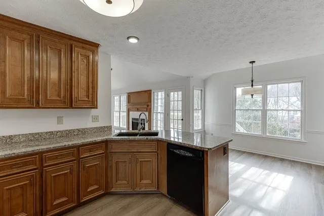 $389,900 | 3010 Ashdowne Court, Snellville, GA 30078