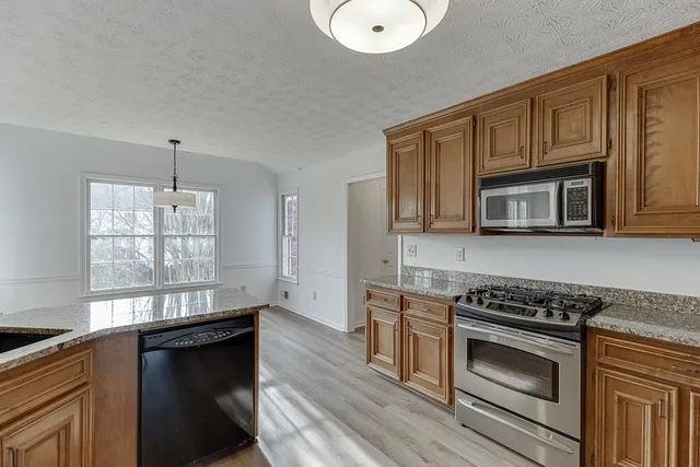 $389,900 | 3010 Ashdowne Court, Snellville, GA 30078