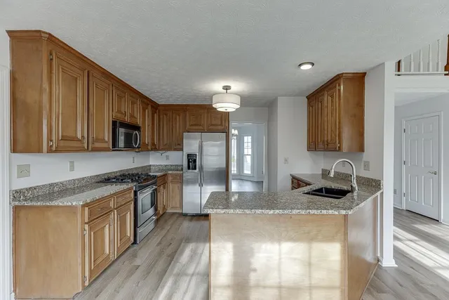 $389,900 | 3010 Ashdowne Court, Snellville, GA 30078