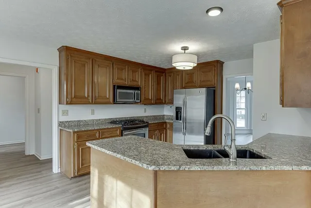 $389,900 | 3010 Ashdowne Court, Snellville, GA 30078