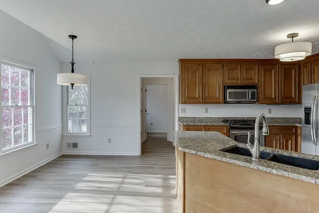 $389,900 | 3010 Ashdowne Court, Snellville, GA 30078