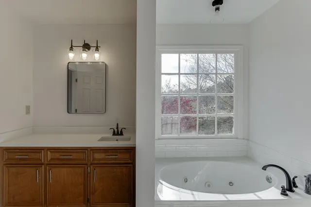 $389,900 | 3010 Ashdowne Court, Snellville, GA 30078