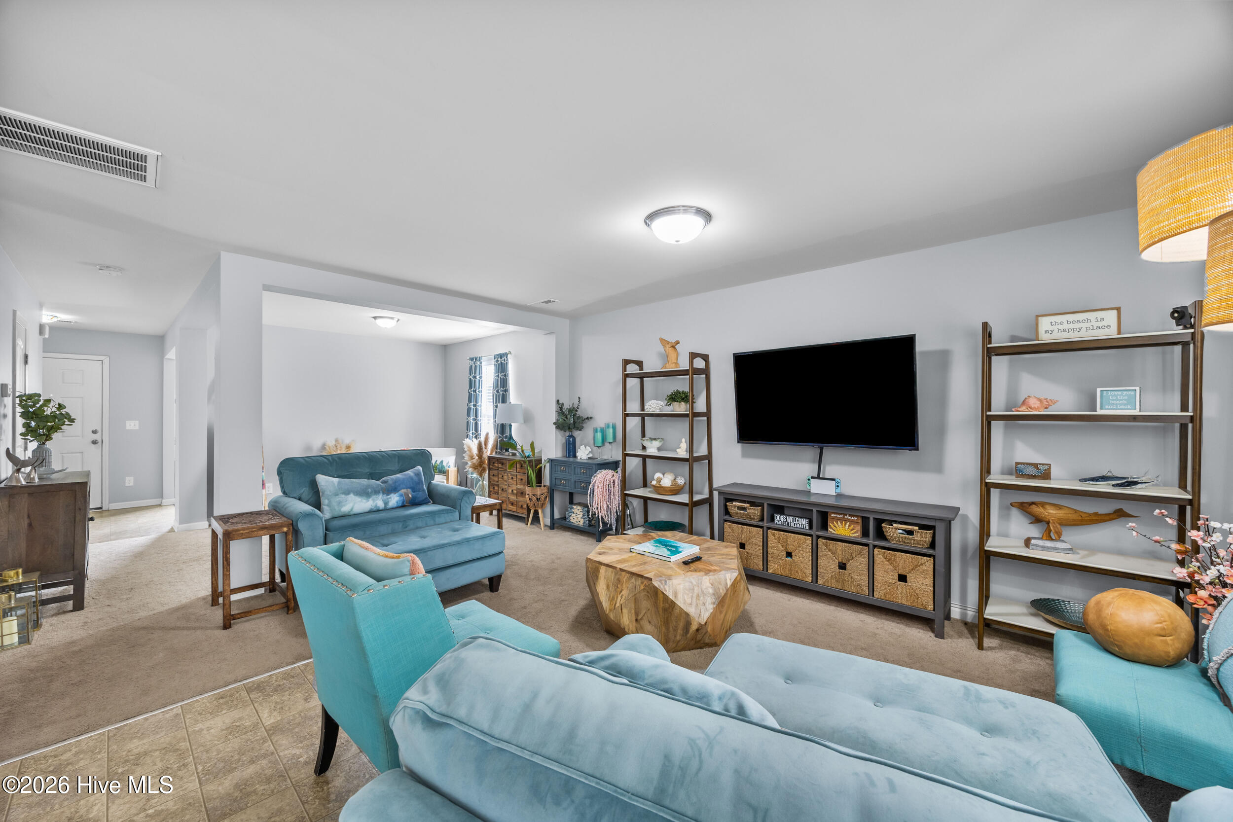 215 Chalet Road Holly Ridge, NC 28445 - Photo 13 of 45 18_living room