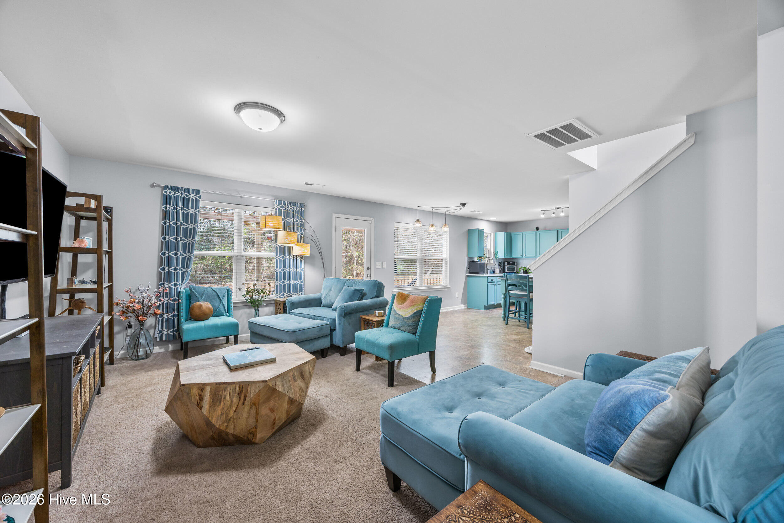 215 Chalet Road Holly Ridge, NC 28445 - Photo 14 of 45 19_living room