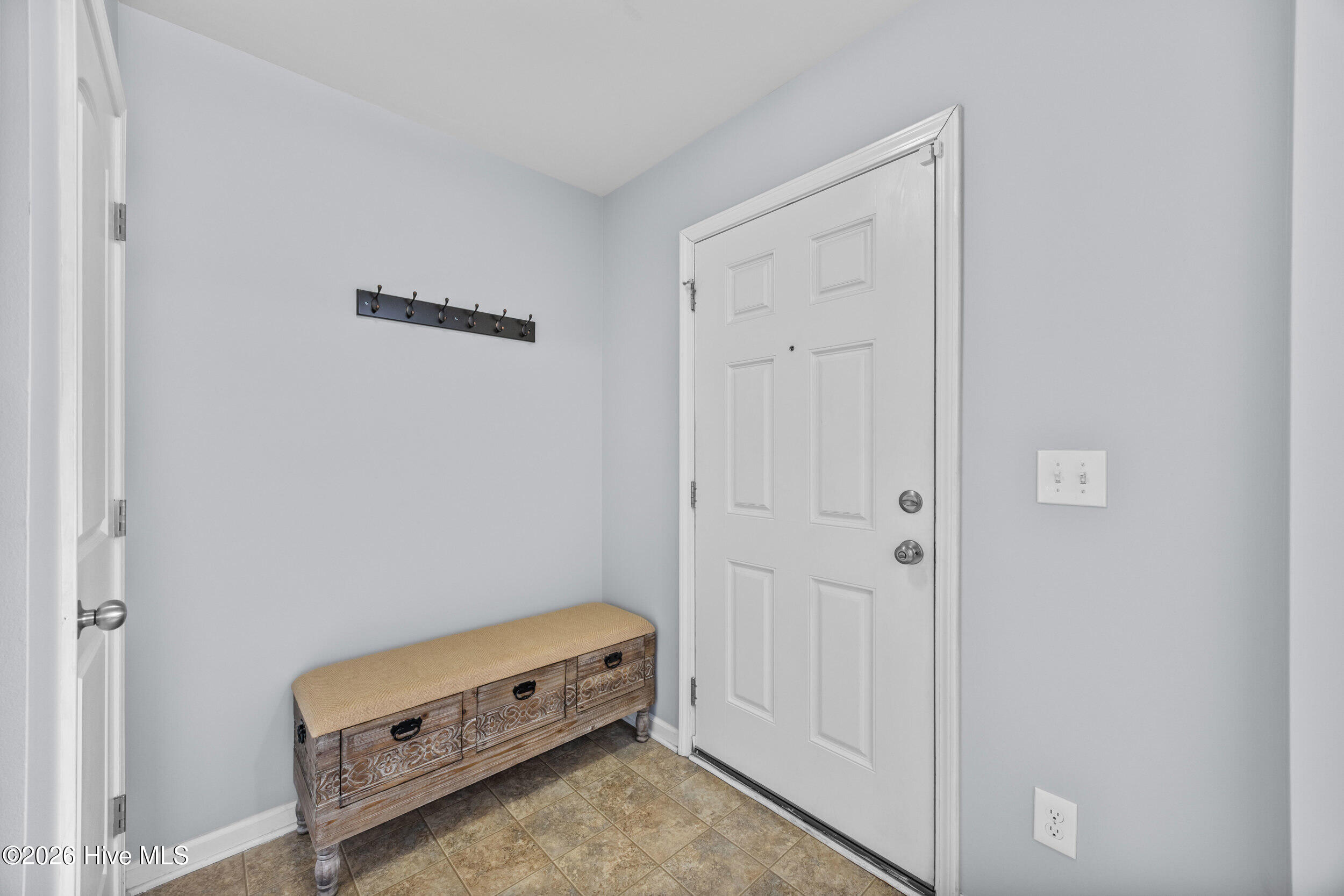 215 Chalet Road Holly Ridge, NC 28445 - Photo 3 of 45 6_entryway