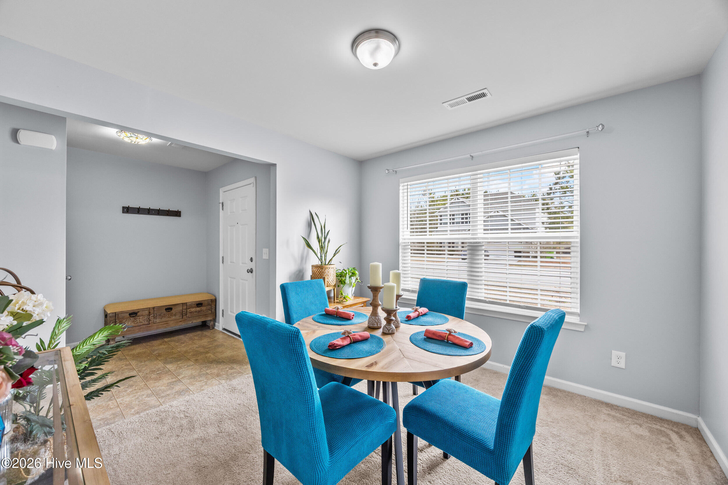215 Chalet Road Holly Ridge, NC 28445 - Photo 6 of 45 11_dining area