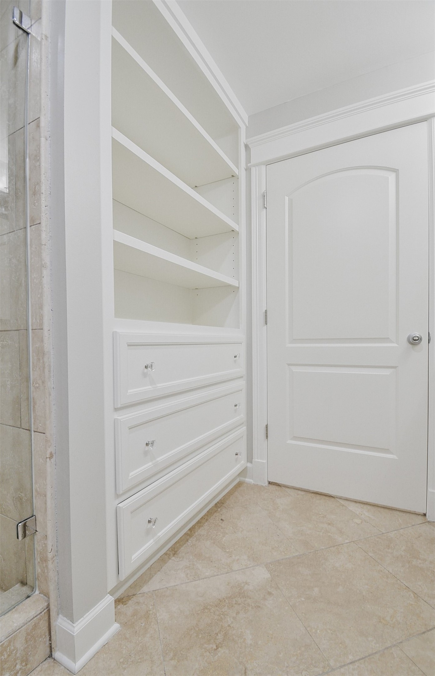 2802 Morrison Street, Unit 109 Houston, TX 77009 - Photo 17 of 40 Primary bedroom.