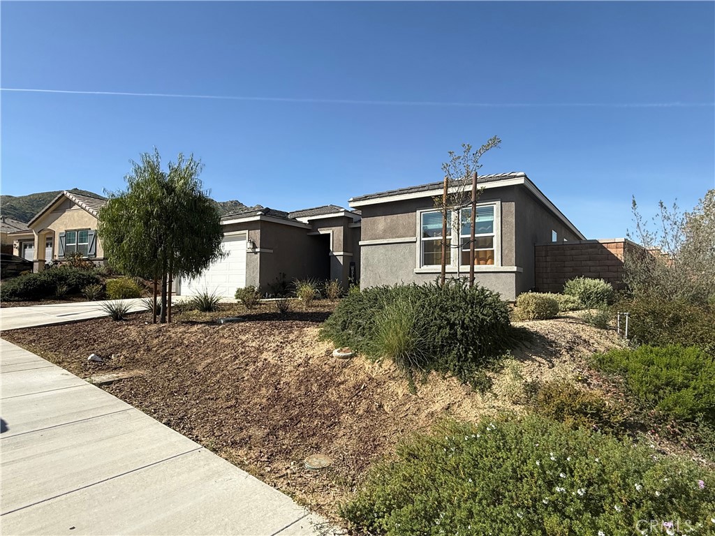 7815 Montecito Lane Riverside, CA 92507 - Photo 3 of 18