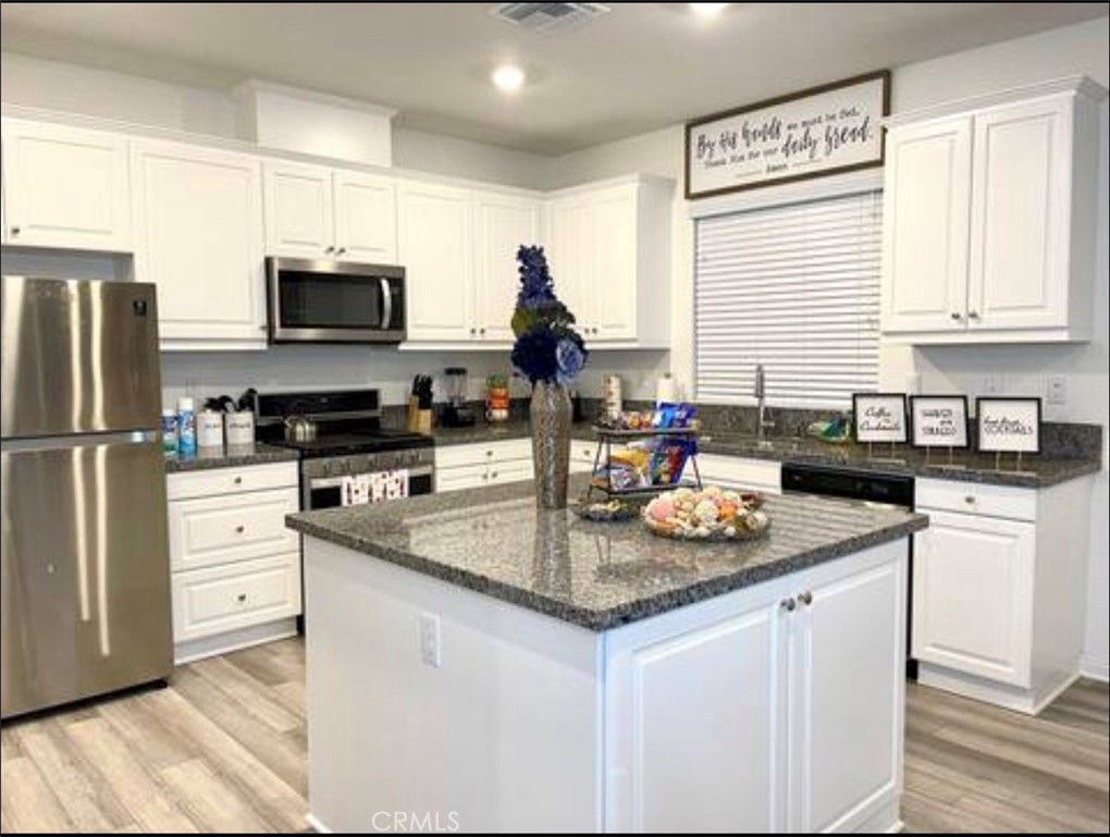 7815 Montecito Lane Riverside, CA 92507 - Photo 4 of 18