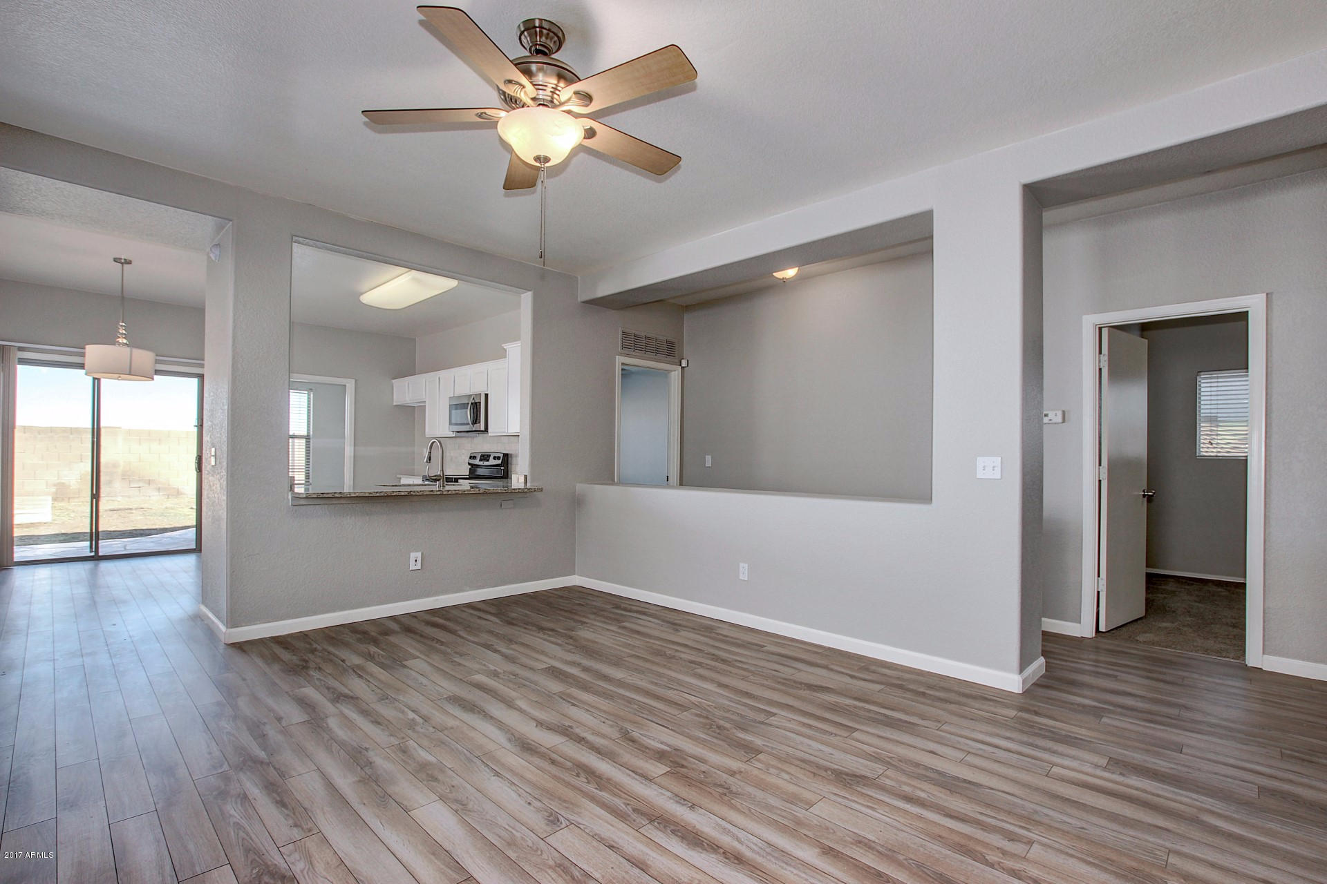 9534 West Monte Vista Road Phoenix, AZ 85037 - Photo 3 of 22 Monte Vista (3)